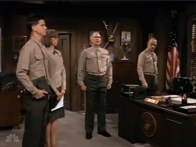 MAJOR_DAD_-_E2X08_BIRTHDAY_BALL_007.jpg