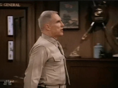 MAJOR_DAD_-_E2X08_BIRTHDAY_BALL_128.jpg