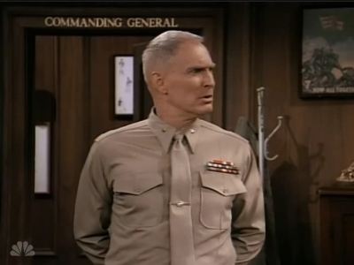 MAJOR_DAD_-_E2X08_BIRTHDAY_BALL_180.jpg