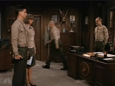 MAJOR_DAD_-_E2X08_BIRTHDAY_BALL_258.jpg