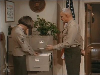 MAJOR_DAD_-_E2X09_WISH_YOU_WERE_HERE_052.jpg
