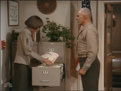 MAJOR_DAD_-_E2X09_WISH_YOU_WERE_HERE_077.jpg