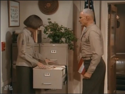 MAJOR_DAD_-_E2X09_WISH_YOU_WERE_HERE_078.jpg