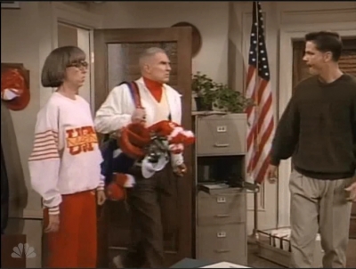 MAJOR_DAD_-_E2X09_WISH_YOU_WERE_HERE_101.jpg