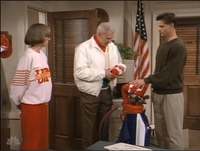 MAJOR_DAD_-_E2X09_WISH_YOU_WERE_HERE_164.jpg