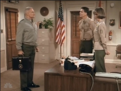 MAJOR_DAD_-_E2X10_LOVE_ON_THE_RUN_119.jpg