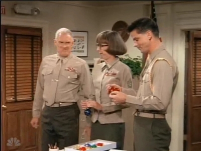 MAJOR_DAD_-_E2X12_THE_GIFT_OF_THE_MAJOR_001125.jpg