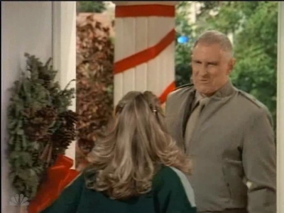MAJOR_DAD_-_E2X12_THE_GIFT_OF_THE_MAJOR_001157.jpg