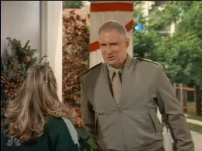 MAJOR_DAD_-_E2X12_THE_GIFT_OF_THE_MAJOR_001159.jpg