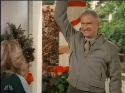 MAJOR_DAD_-_E2X12_THE_GIFT_OF_THE_MAJOR_001167.jpg