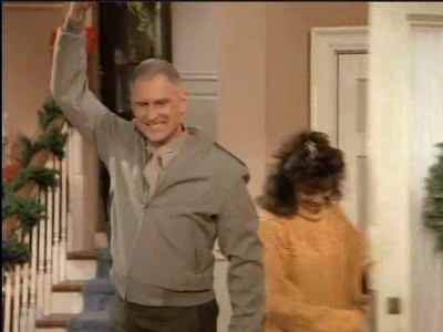 MAJOR_DAD_-_E2X12_THE_GIFT_OF_THE_MAJOR_001173.jpg