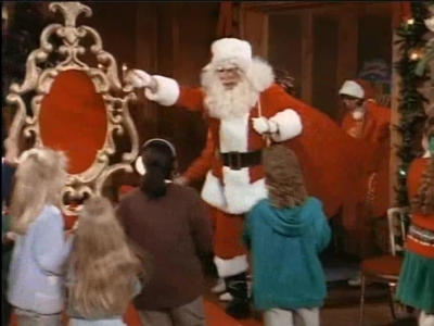 MAJOR_DAD_-_E2X12_THE_GIFT_OF_THE_MAJOR_001256.jpg