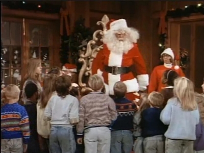 MAJOR_DAD_-_E2X12_THE_GIFT_OF_THE_MAJOR_001284.jpg