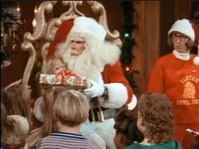 MAJOR_DAD_-_E2X12_THE_GIFT_OF_THE_MAJOR_001315.jpg
