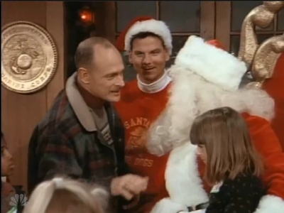 MAJOR_DAD_-_E2X12_THE_GIFT_OF_THE_MAJOR_001332.jpg