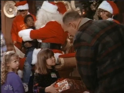 MAJOR_DAD_-_E2X12_THE_GIFT_OF_THE_MAJOR_001369.jpg