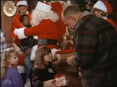 MAJOR_DAD_-_E2X12_THE_GIFT_OF_THE_MAJOR_001370.jpg