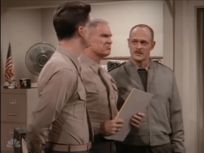MAJOR_DAD_-_E2X13_FLYING_SOLO_037.jpg