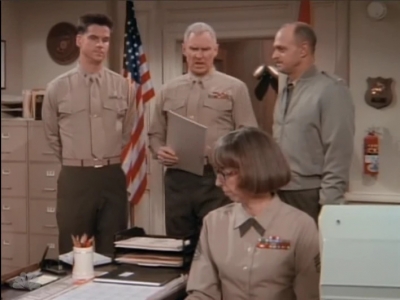 MAJOR_DAD_-_E2X13_FLYING_SOLO_046.jpg