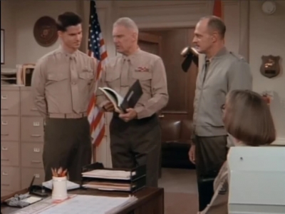 MAJOR_DAD_-_E2X13_FLYING_SOLO_058.jpg