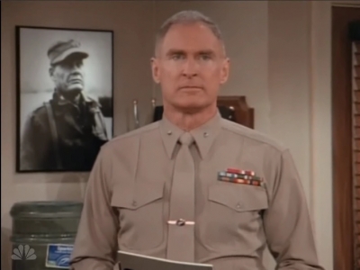 MAJOR_DAD_-_E2X13_FLYING_SOLO_166.jpg