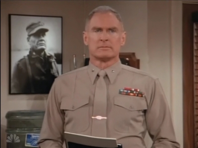 MAJOR_DAD_-_E2X13_FLYING_SOLO_168.jpg