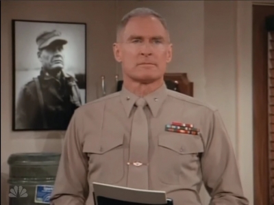 MAJOR_DAD_-_E2X13_FLYING_SOLO_169.jpg