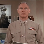 MAJOR_DAD_-_E2X13_FLYING_SOLO_164.jpg