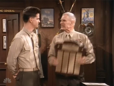 MAJOR_DAD_-_E2X14_A_BIRD_IN_THE_HAND_033.jpg