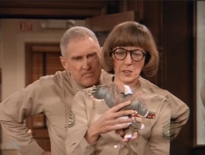 MAJOR_DAD_-_E2X14_A_BIRD_IN_THE_HAND_066.jpg