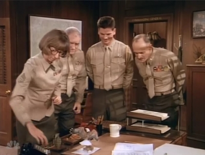 MAJOR_DAD_-_E2X14_A_BIRD_IN_THE_HAND_111.jpg