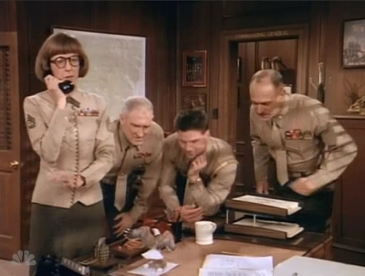 MAJOR_DAD_-_E2X14_A_BIRD_IN_THE_HAND_114.jpg