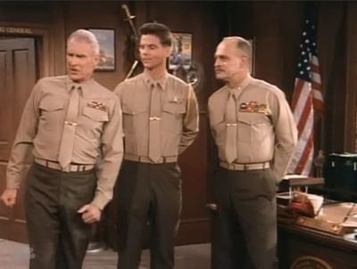 MAJOR_DAD_-_E2X14_A_BIRD_IN_THE_HAND_152.jpg