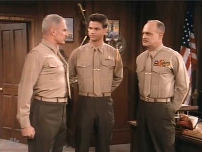 MAJOR_DAD_-_E2X14_A_BIRD_IN_THE_HAND_168.jpg