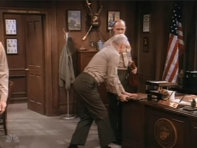 MAJOR_DAD_-_E2X14_A_BIRD_IN_THE_HAND_250.jpg