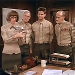 MAJOR_DAD_-_E2X14_A_BIRD_IN_THE_HAND_097.jpg