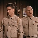 MAJOR_DAD_-_E2X14_A_BIRD_IN_THE_HAND_205.jpg