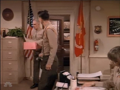 MAJOR_DAD_-_E2X15_LEARNING_TO_DRIVE_003.jpg