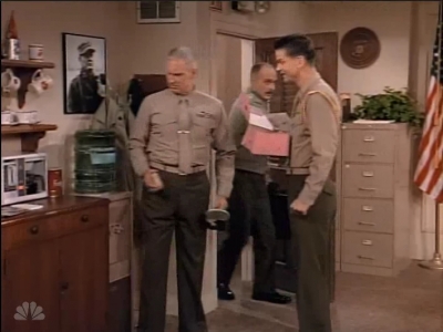 MAJOR_DAD_-_E2X15_LEARNING_TO_DRIVE_038.jpg