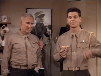 MAJOR_DAD_-_E2X15_LEARNING_TO_DRIVE_092.jpg