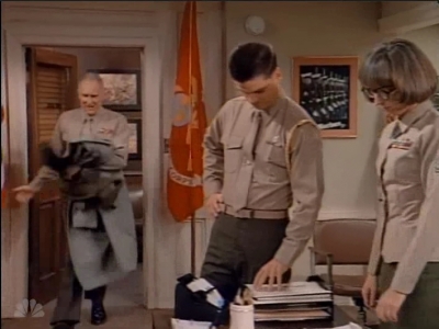 MAJOR_DAD_-_E2X15_LEARNING_TO_DRIVE_256.jpg