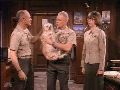MAJOR_DAD_-_E2X23_ELMO_COME_HOME_026.jpg