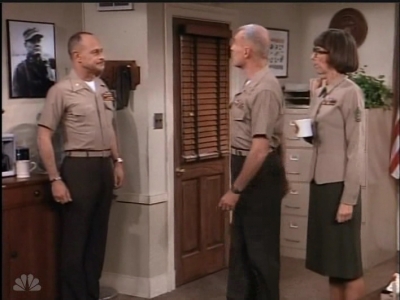 MAJOR_DAD_-_E2X23_ELMO_COME_HOME_196.jpg