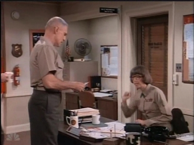 MAJOR_DAD_-_E2X23_ELMO_COME_HOME_223.jpg