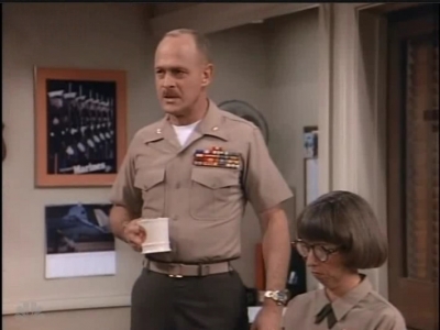 MAJOR_DAD_-_E2X23_ELMO_COME_HOME_257.jpg