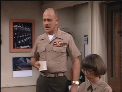 MAJOR_DAD_-_E2X23_ELMO_COME_HOME_259.jpg