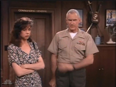 MAJOR_DAD_-_E2X23_ELMO_COME_HOME_357.jpg
