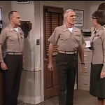 MAJOR_DAD_-_E2X23_ELMO_COME_HOME_193.jpg