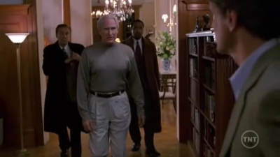 LAW_AND_ORDER_-_E10X19_SURRENDER_DOROTHY_009.jpg