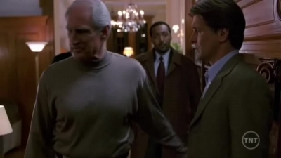 LAW_AND_ORDER_-_E10X19_SURRENDER_DOROTHY_022.jpg